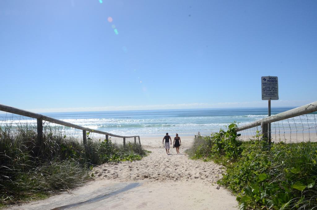 Golden Riviera Absolute Beachfront Resort Gold Coast Zewnętrze zdjęcie